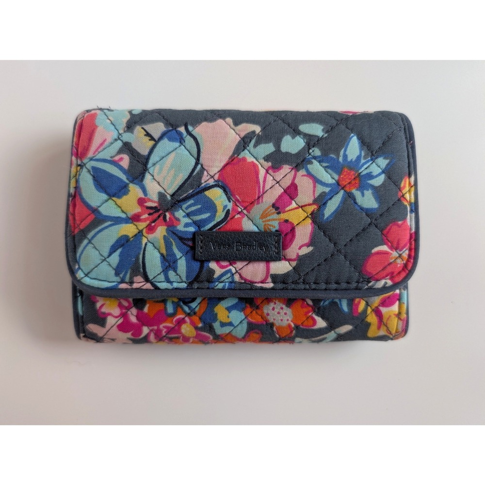 Vera Bradley Quilted Pretty Posies Floral Zip Around Trifold Wallet Navy Blue